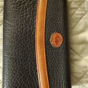 Dooney and Bourke wallet